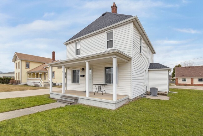 Building Photo - PRICE REDUCED !!!!.Must see to appreciate,... Rental