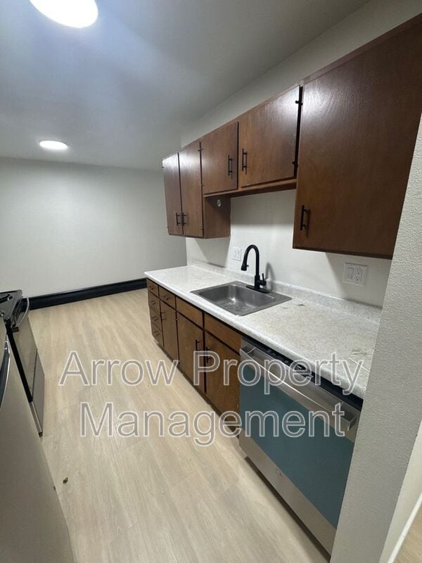 Photo - 215 E Arbor Ave