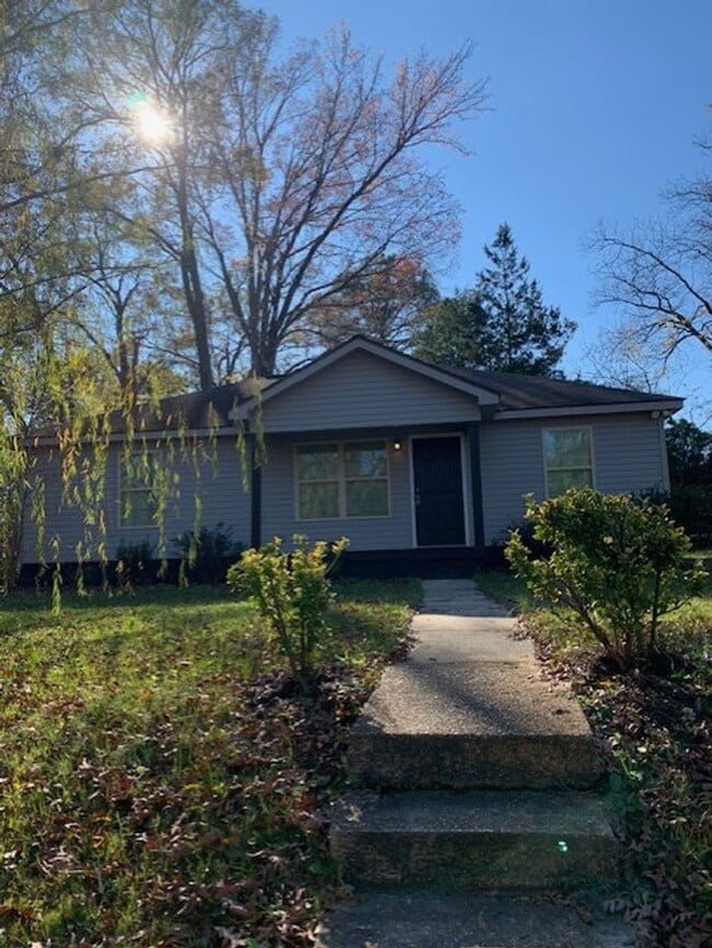 Building Photo - 306 Narrow Lane Rd Rental