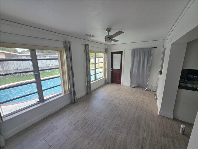Photo - 7809 Normandy St