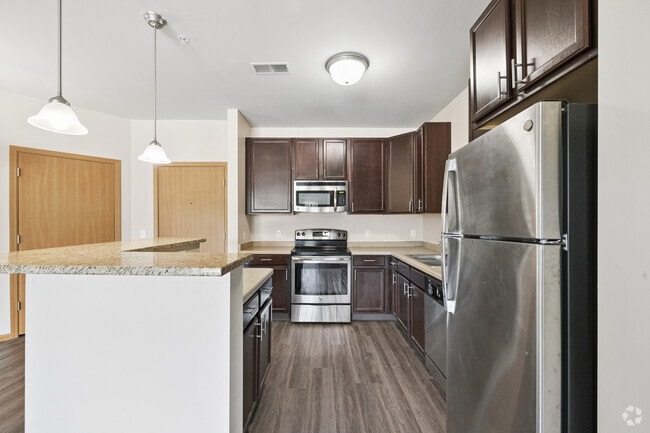 2BR, 2BA - 1,097SF - Kitchen