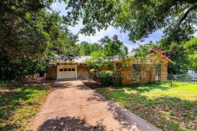 Building Photo - 4601 Lennox Dr Rental