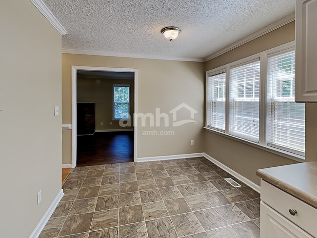 Photo - 1609 Middle Ridge Dr