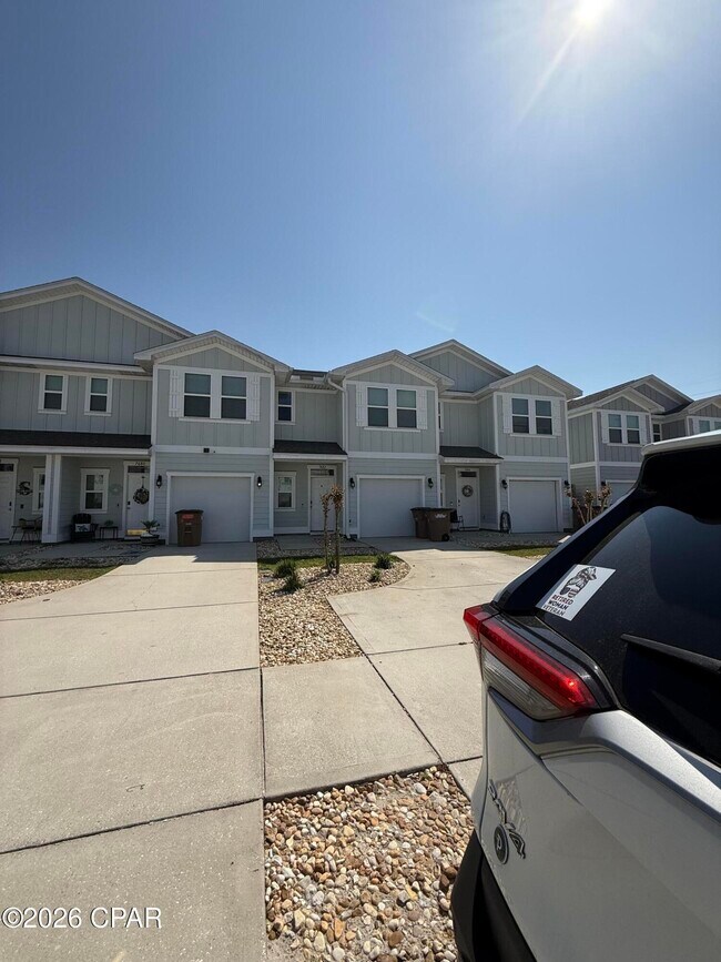 Photo - 7682 Shadow Lake Dr