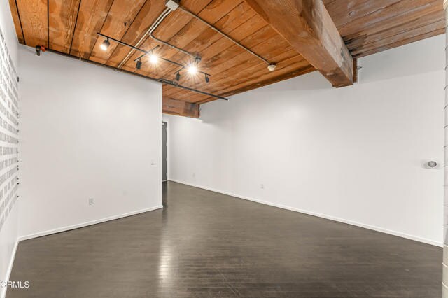 Photo - 530 S Hewitt St Unidad 130