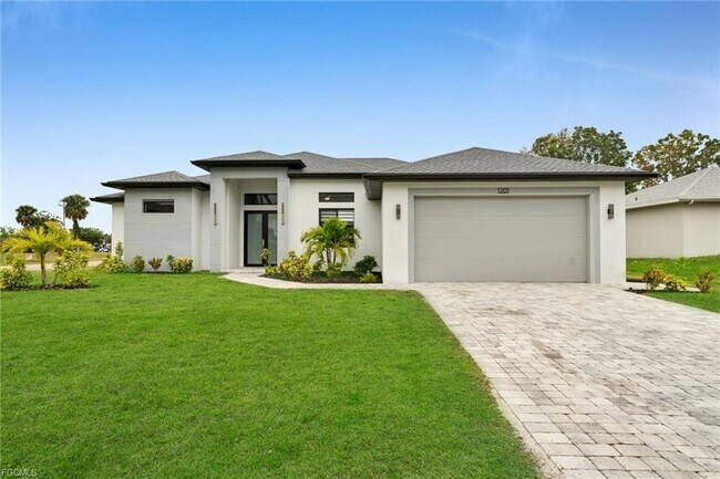 Building Photo - 1201 SW 8th Pl