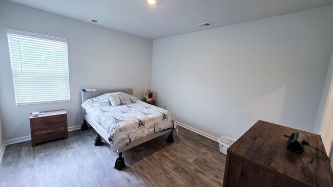 Photo - 244 1st St