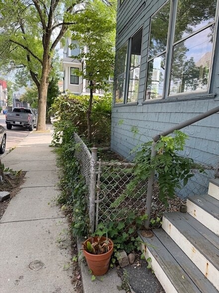 6 Malvern Ave Unit 1