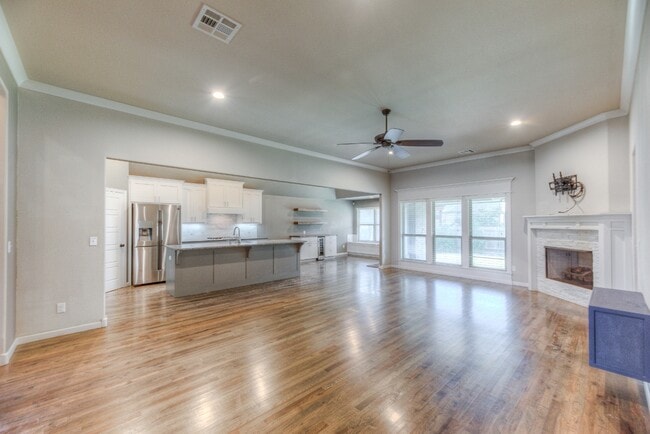 Photo - 211 E 128th Pl S