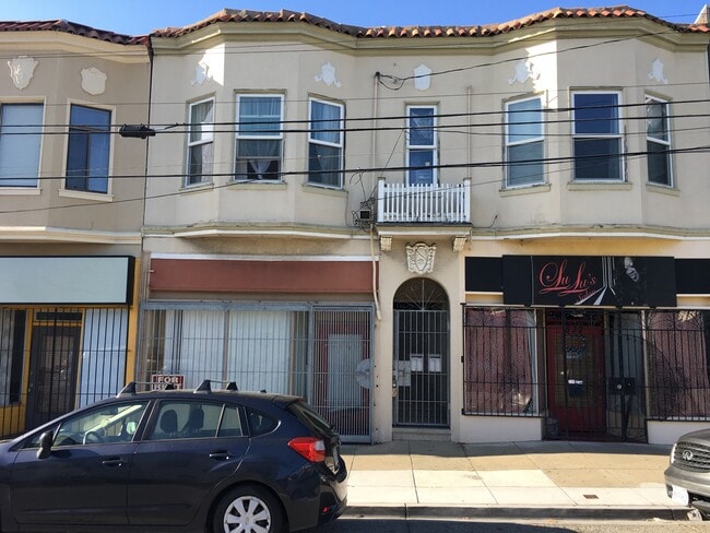 Photo - 840 Holloway Ave Unidad B