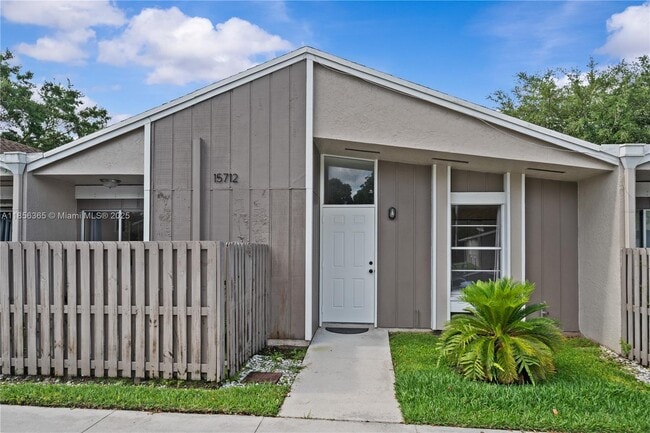 Building Photo - 15712 Woodgate Ct Rental