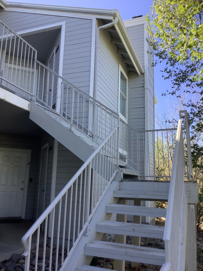 Photo - 604 N Bagby Dr