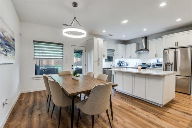 Photo - 1110 Claude St