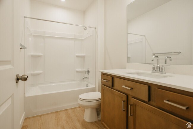 Photo - 5204 S Century Wy