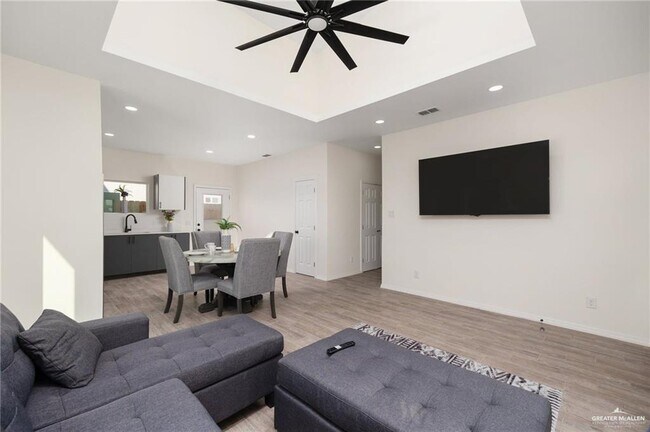 1605 Karen Dr