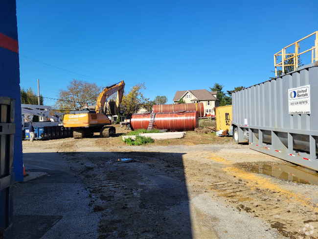 Building Photo - 541 Kings Hwy Rental