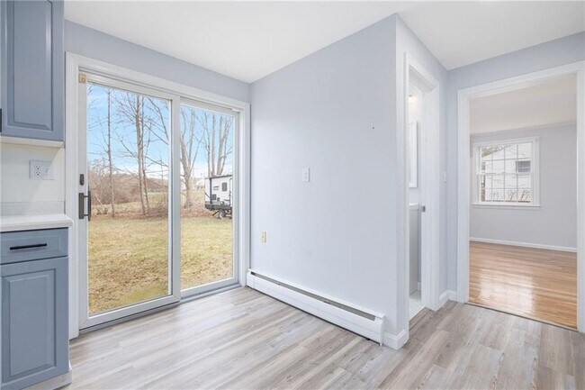 Photo - 4 Longmeadow Ave