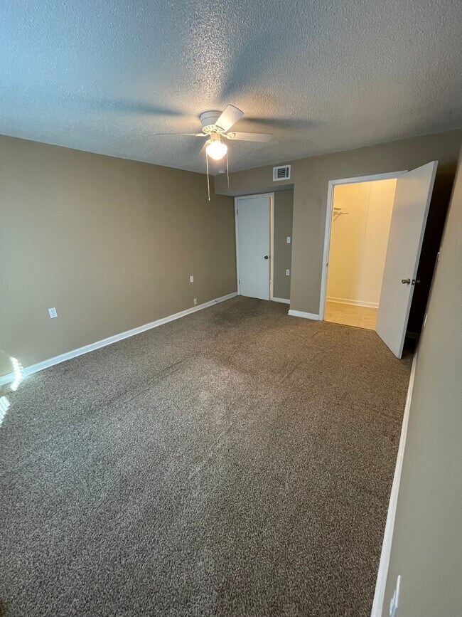 Newberry Court Apartments