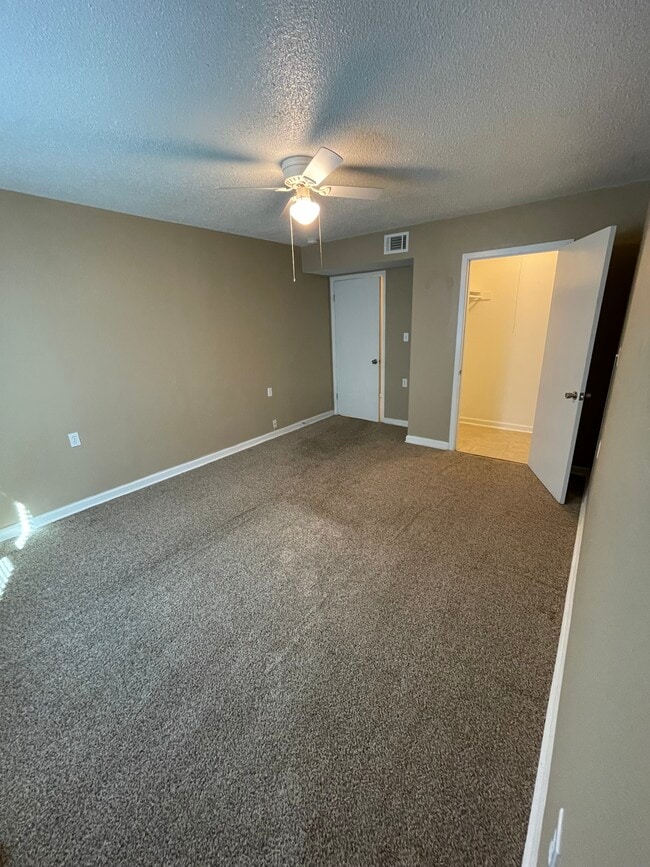 Photo - Newberry Court Apartments