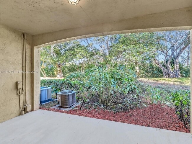 Photo - 3873 Tree Top Dr