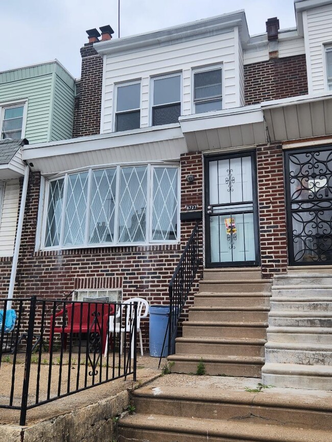 Building Photo - 6727 Dorel St
