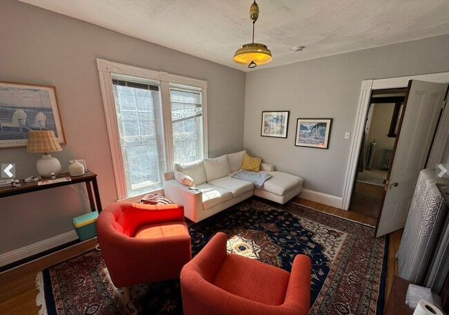 Photo - 225 Holland St