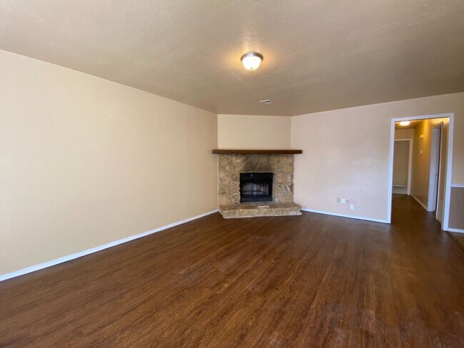 Photo - 3 bedroom duplex!