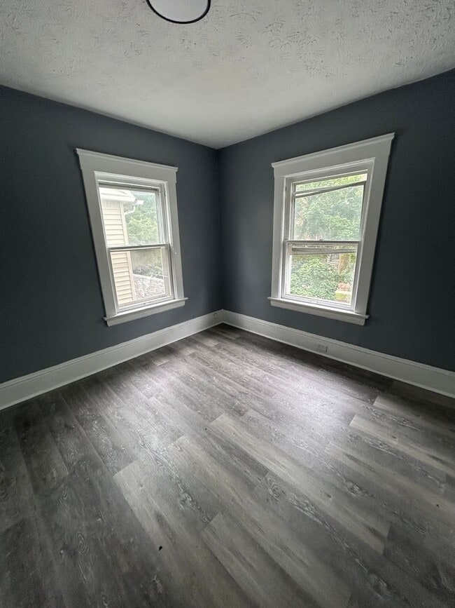 Photo - SECTION 8 and EDEN Accepted! Newly renovat...