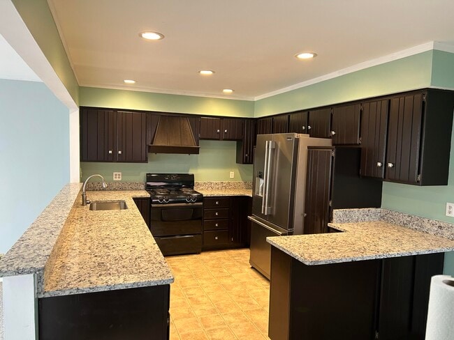 Photo - 1354 Catalpa Dr