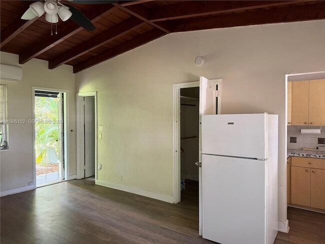 Photo - 1580 NE 145th St Unidad 1582