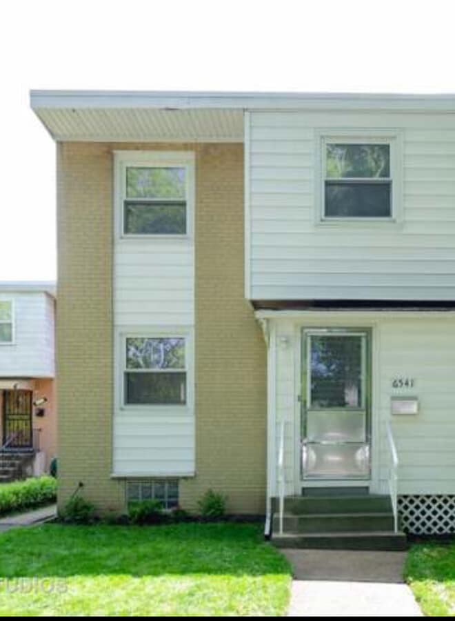 Photo - 6541 N Kedzie Ave