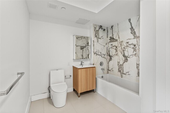 10 Lyon Pl Unit 207