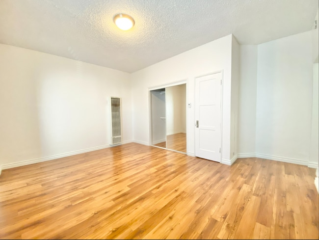 Harvard Hill Apartments