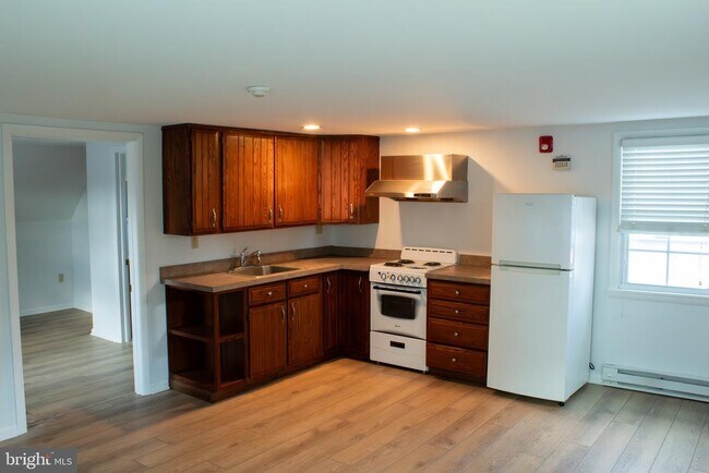Photo - 450 E Butler Ave Unit APT A