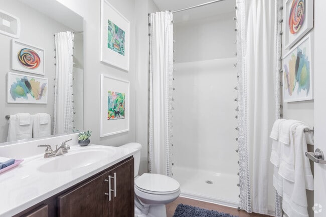 2BR, 2BA -1,208sqft