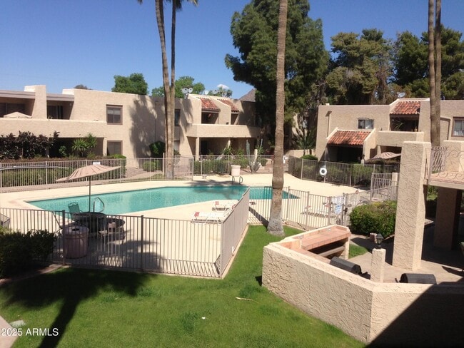 Building Photo - 3314 N 68th St Unit 224 Rental