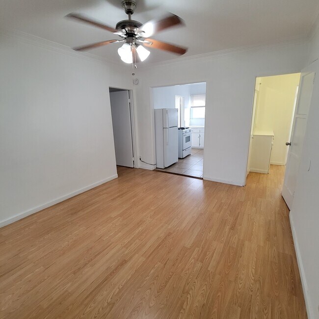 Photo - 5940 Melrose Ave Unit 2