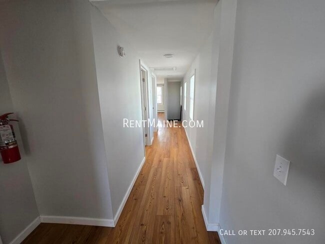 Photo - 199 N Main St Unidad 2