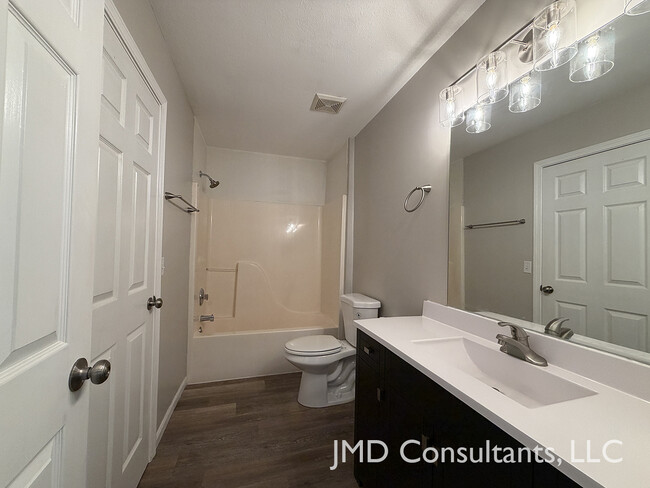Photo - 1331 Valley Creek Ln