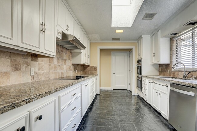 Photo - 5203 Braesvalley Dr