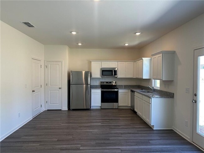 Photo - 199 Champions Blvd