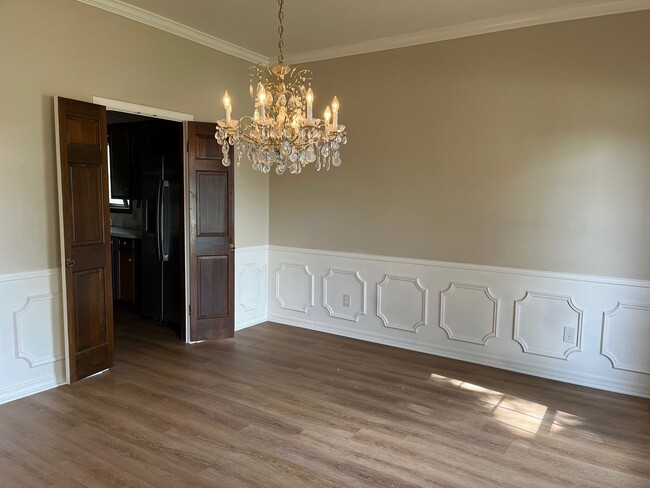 Photo - Beautiful Town South 4BR/4BA