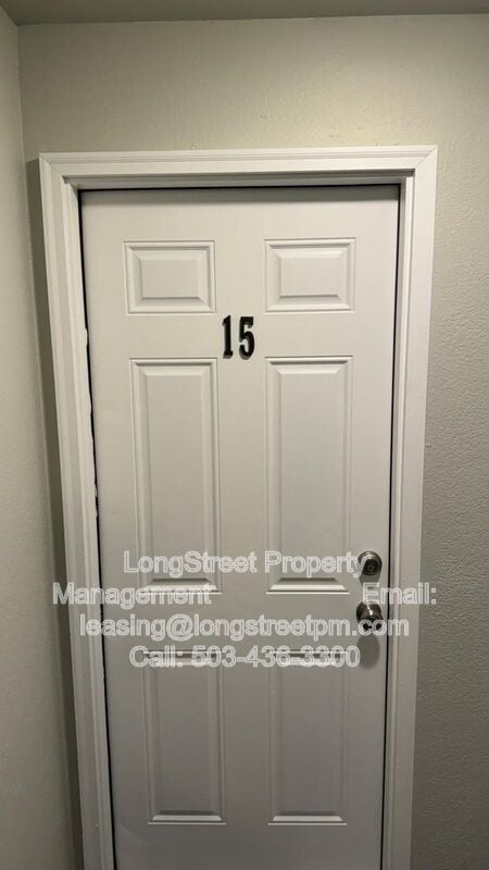 Photo - 915 SW Adams Ave