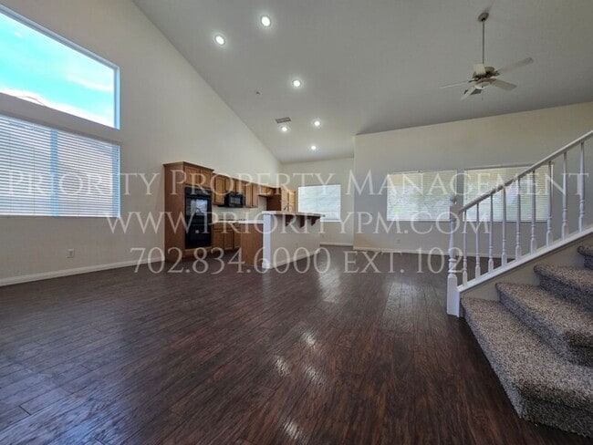 Photo - NORTHWEST BEAUTY! 3 Bed + Loft + Den! NEW PAINT/CARPET!