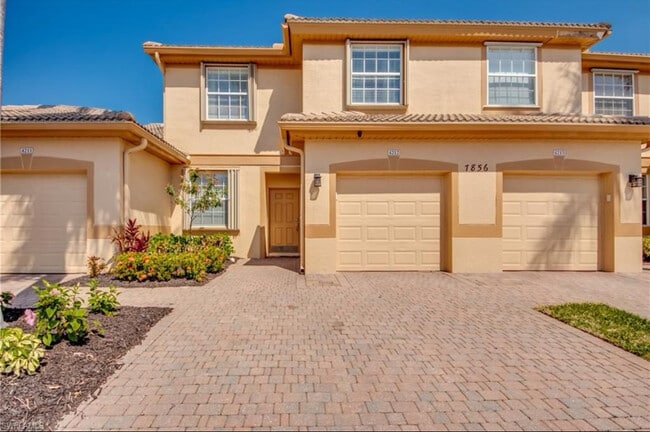 Photo - 7856 Lake Sawgrass Loop Casa Adosada