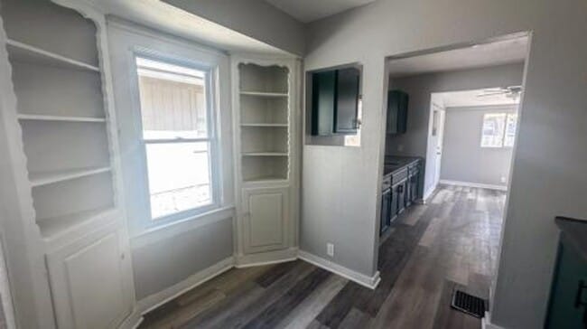 Photo - 5623 Park Ave