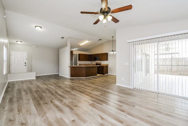 Photo - 8661 Wellington Loop
