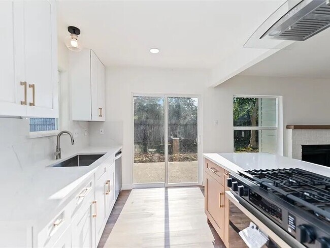 Photo - 10307 Staghill Dr