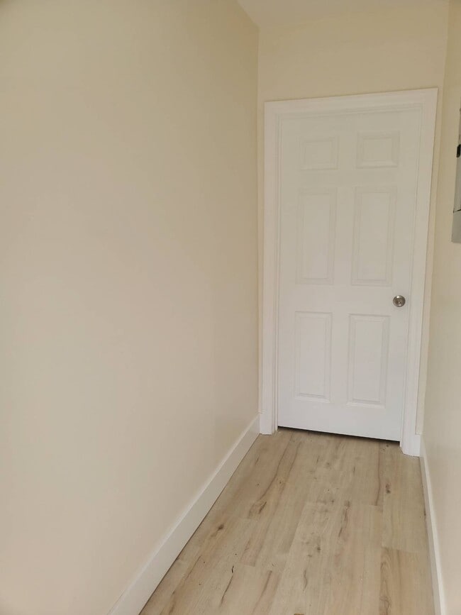 Building Photo - 133 Winter Ave Rental