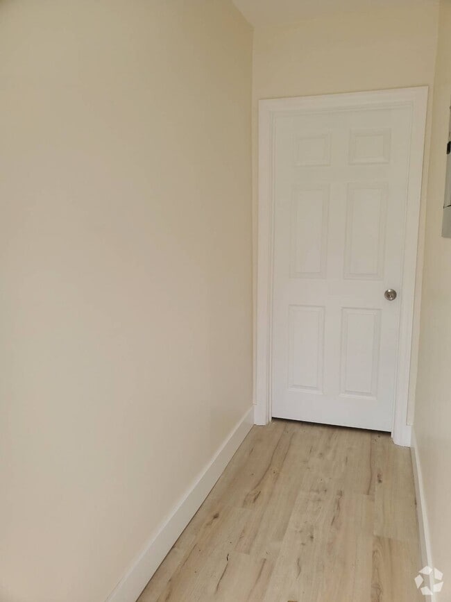 Building Photo - 113 Winter Ave Rental